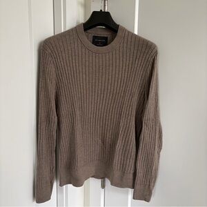 Abercrombie & Fitch Men's Fitted Ribbed Brown Sweater